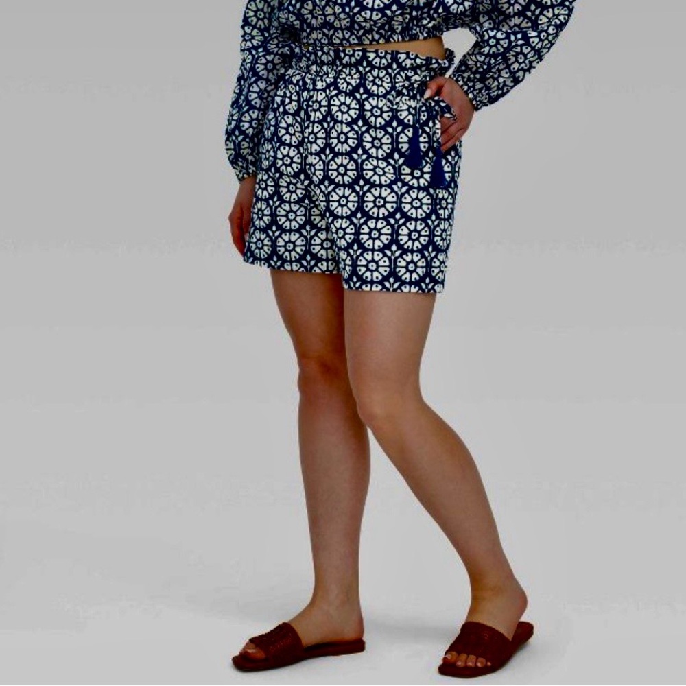 Roller Rabbit Navy and White Patterned Shorts